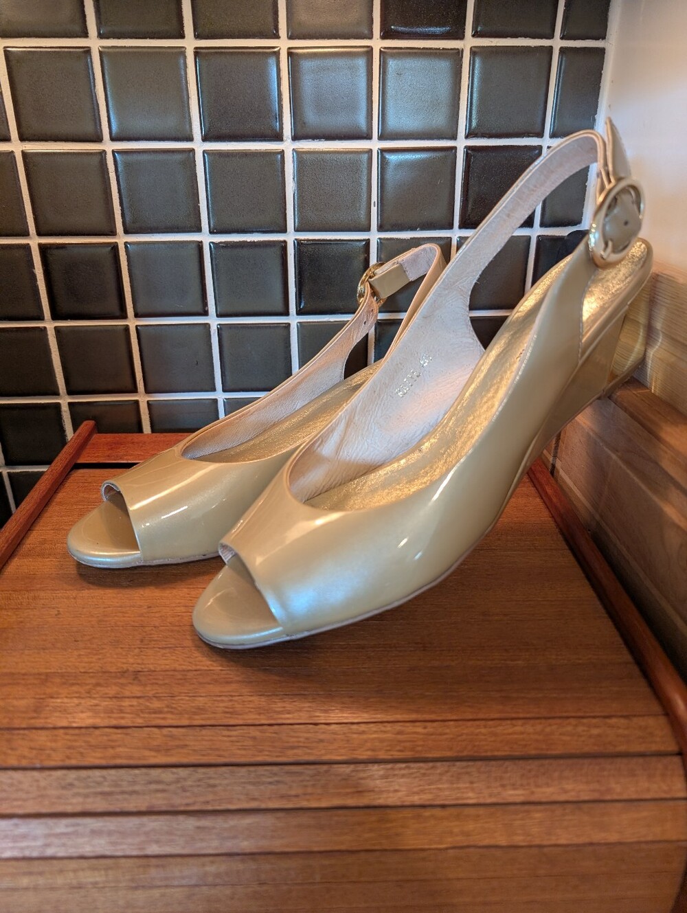 Django And Juliette Raite Wedge Sandals,40